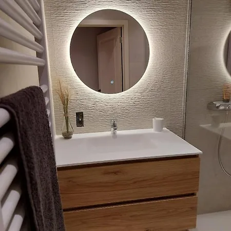 Appartamento Met Zeezicht En Verwarmd Zwembad