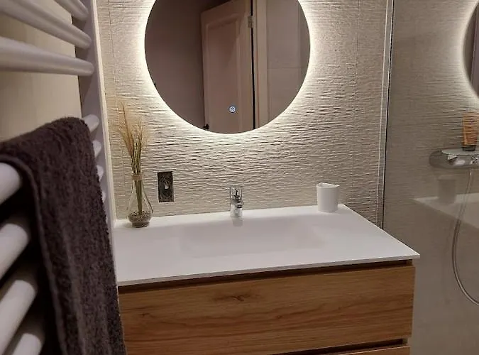 Apartment Met Zeezicht En Verwarmd Zwembad