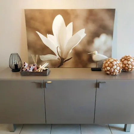 Met Zeezicht En Verwarmd Zwembad * Ostend