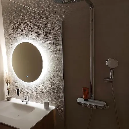 Met Zeezicht En Verwarmd Zwembad Ostend